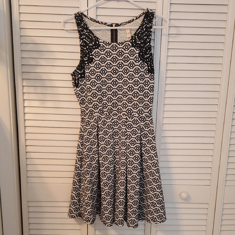 Target Xhilaration Black and White Lace Geometric Mini Dress S/P Small